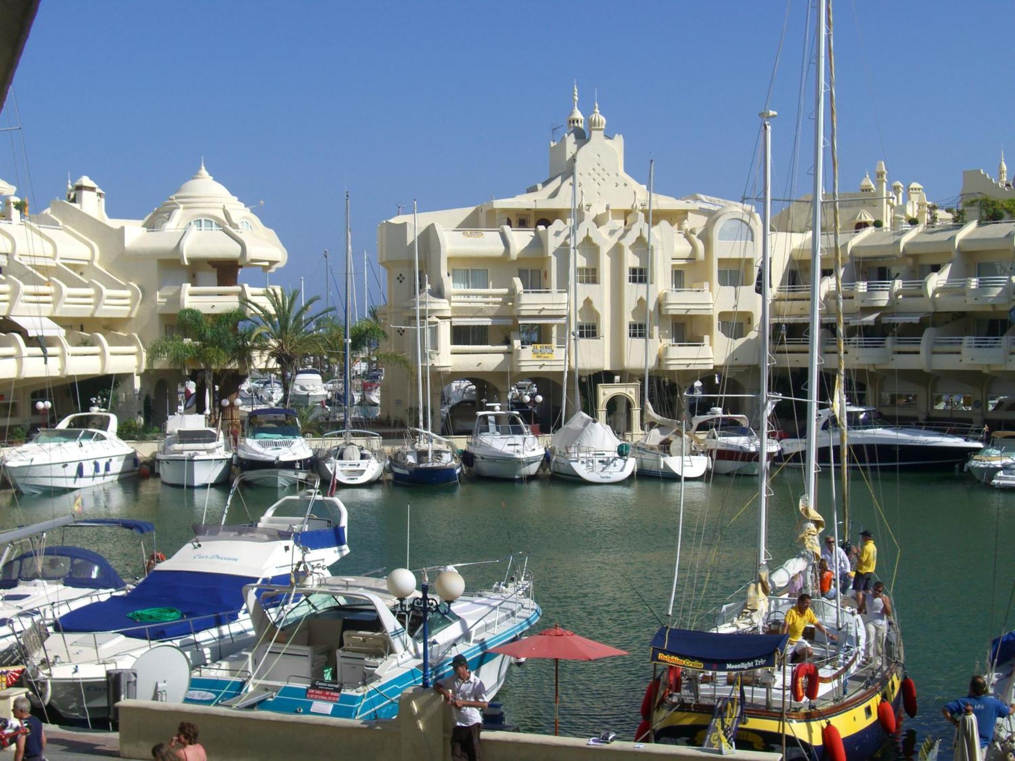 Puerto Marina Palace 贝纳尔马德纳 外观 照片