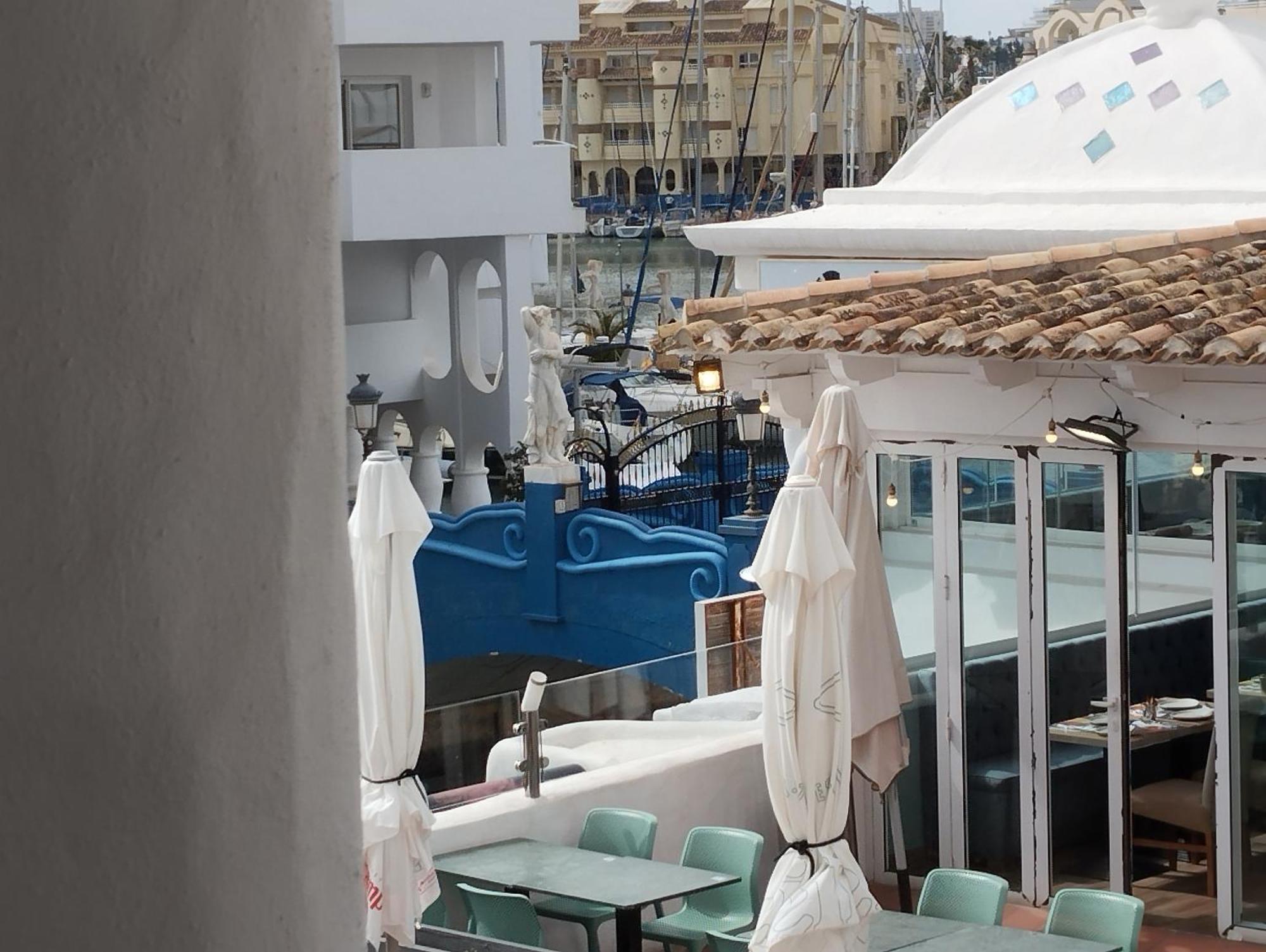 Puerto Marina Palace 贝纳尔马德纳 外观 照片